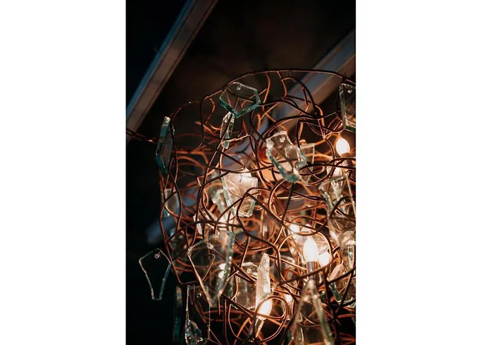 Oyo The Leven Hotell 3*