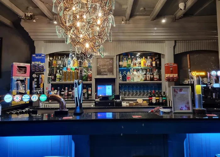 Oyo The Leven Hotell