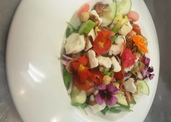 Oyo The Leven Hotell