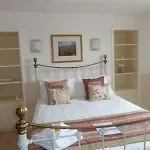 Oyo The Leven Hotel 3*
