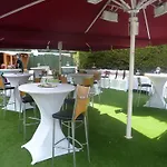 Oyo The Leven Hotel 3*
