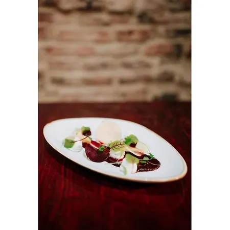 Oyo The Leven Отель 3*