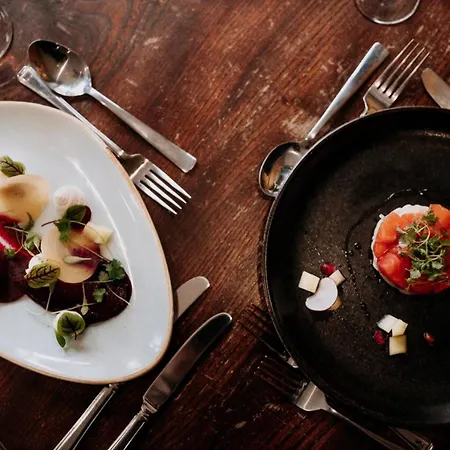 Oyo The Leven Отель Стоксли