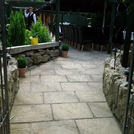 Отель Oyo The Leven Стоксли