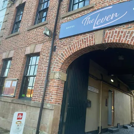 Oyo The Leven Отель 3*