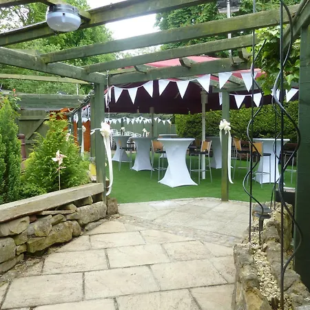 Oyo The Leven Hotel