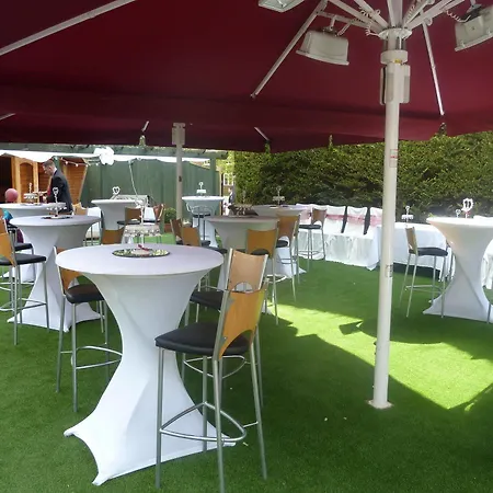 Oyo The Leven Hotel 3*