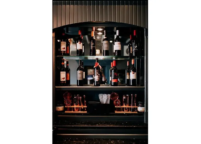 Hotel Oyo The Leven 3*