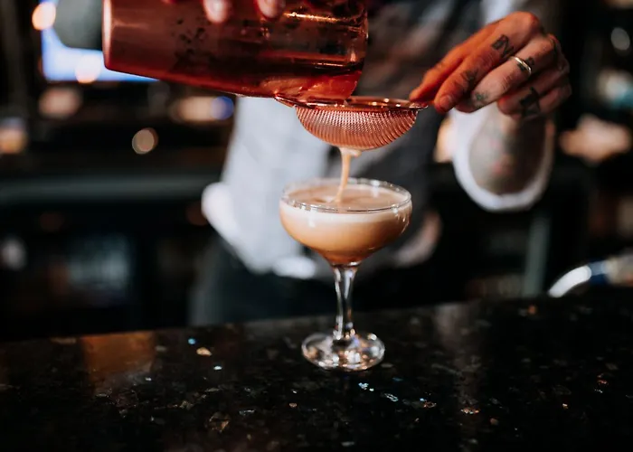 Oyo The Leven Szálloda 3*