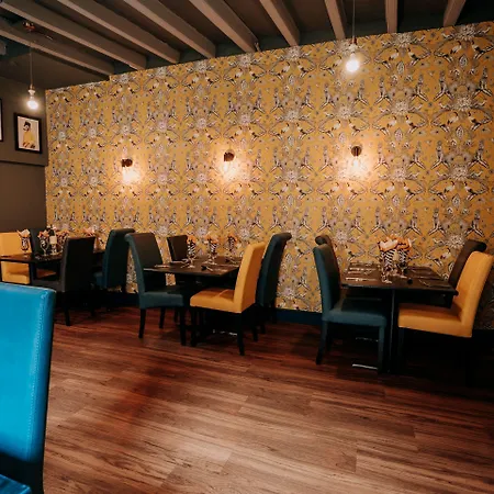 Hotel Oyo The Leven 3*