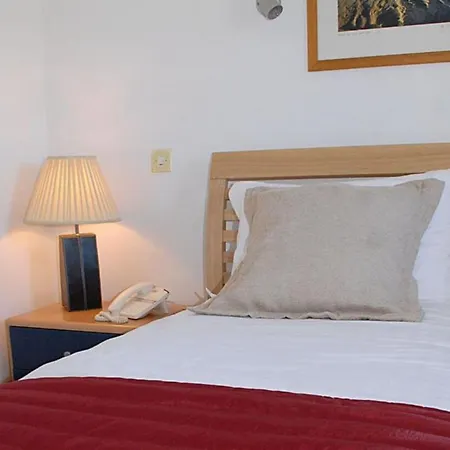 Oyo The Leven 3* 斯托克斯利