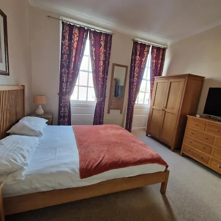 Oyo The Leven 酒店