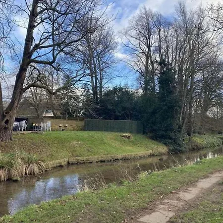 Oyo The Leven فندق 3*