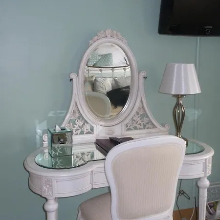 Oyo The Leven 酒店 斯托克斯利