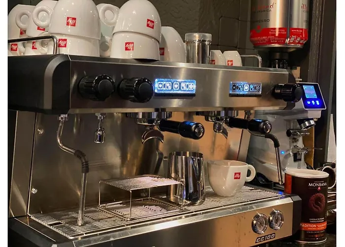 Oyo The Leven 3* ستوكيسلي