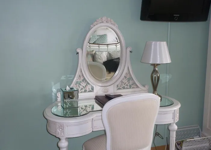 Oyo The Leven فندق ستوكيسلي